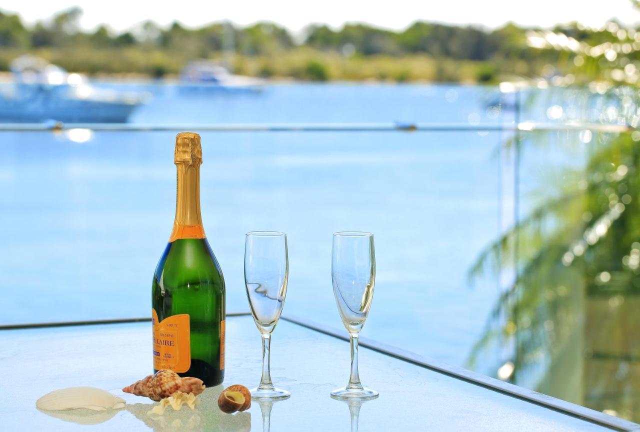 Noosa Quays Waterfront Accomodation المظهر الخارجي الصورة