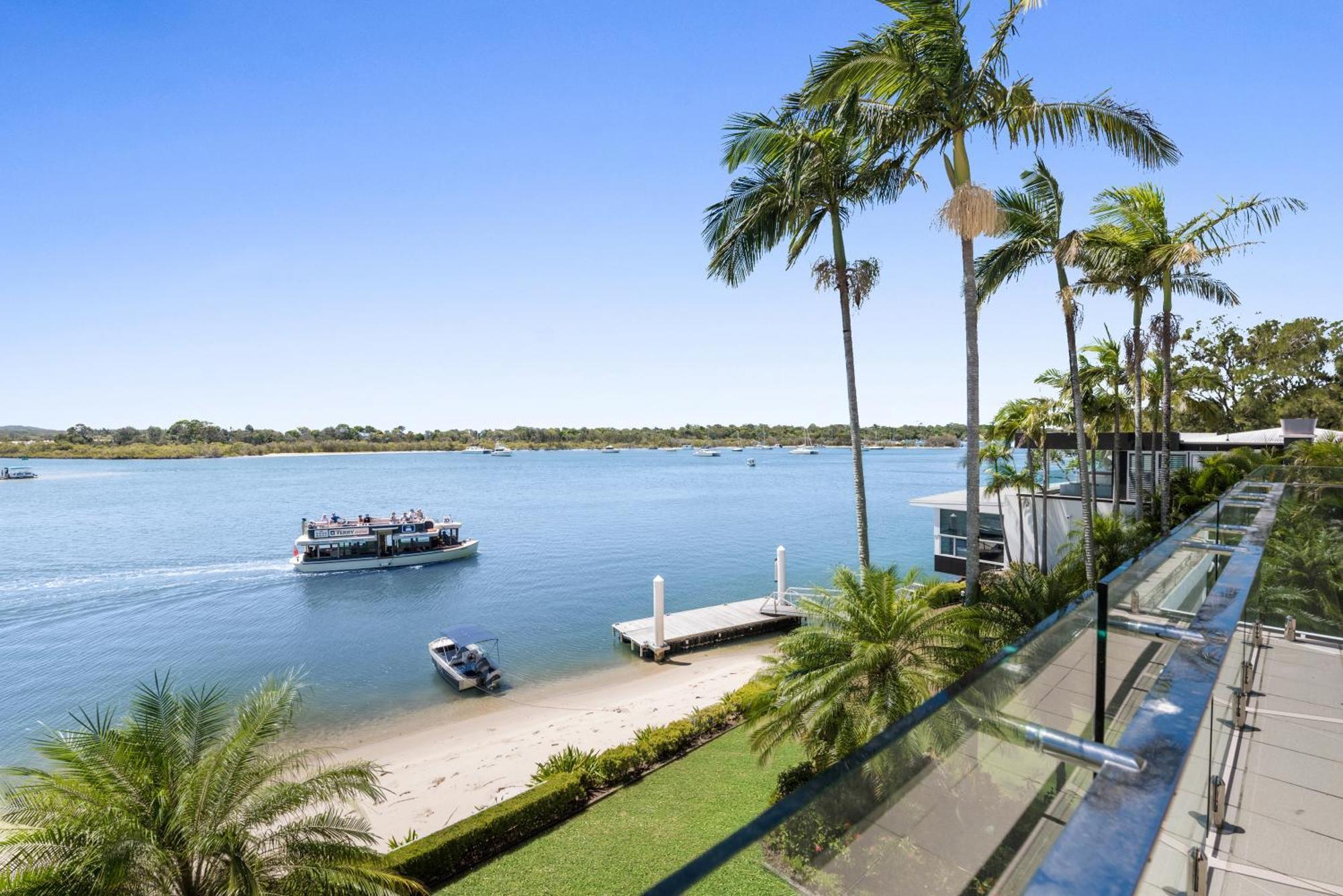Noosa Quays Waterfront Accomodation المظهر الخارجي الصورة
